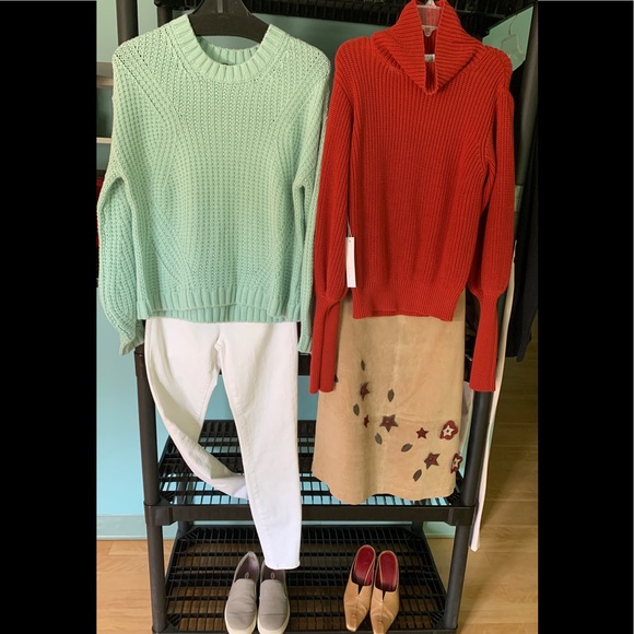 Cute Callahan dark red cowl neck sweater - Picture 2 of 7